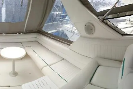Barco Fairline Moana